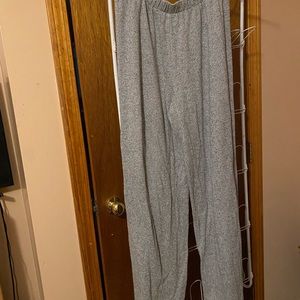 SHIPPING FEE IS NOW 4.99. BRAND NEW BANNA REPUBLIC WIDE LEG SIZE MEDIUM!